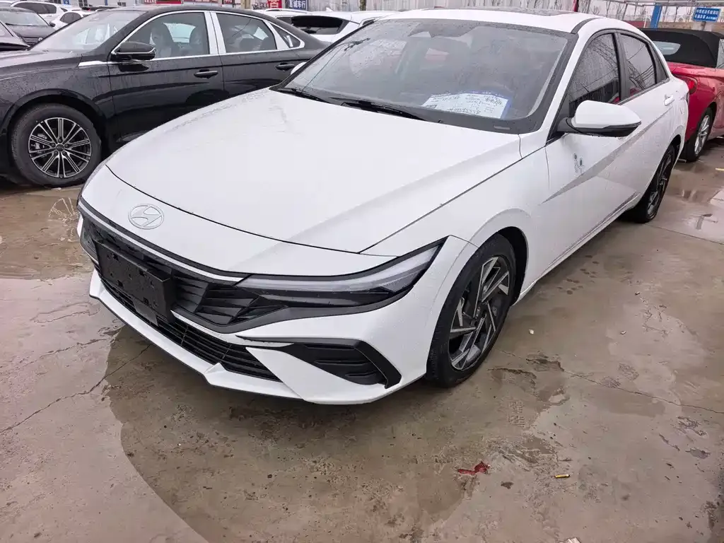 Hyundai Elantra 2024 из CN, фото 1