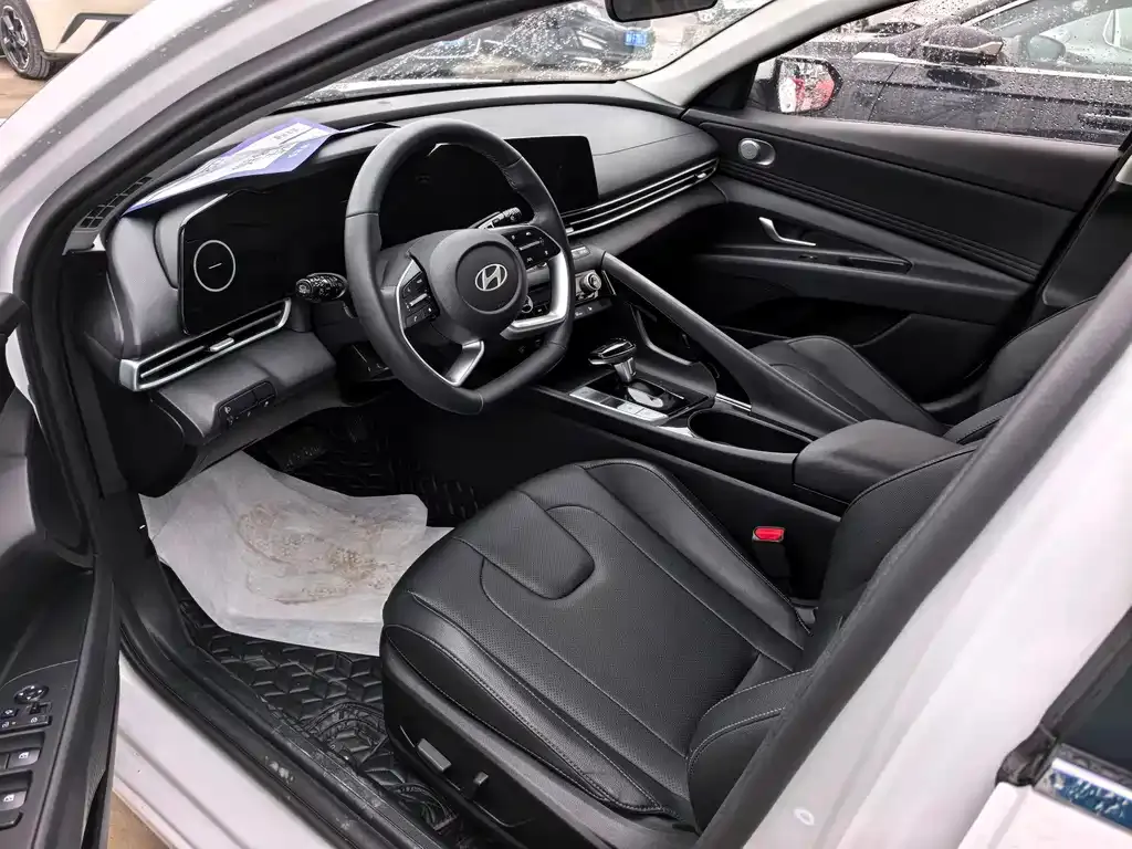 Hyundai Elantra 2024 из CN, фото 7