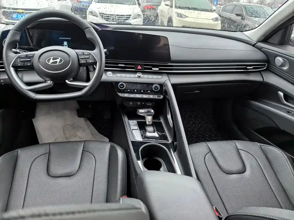 Hyundai Elantra 2024 из CN, фото 5