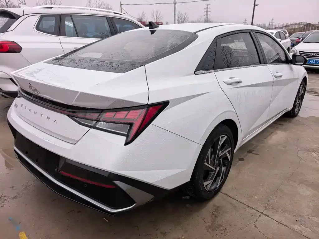 Hyundai Elantra 2024 из CN, фото 4