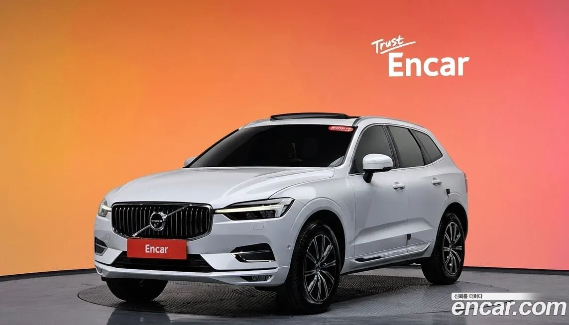 Volvo XC60 — фото 1