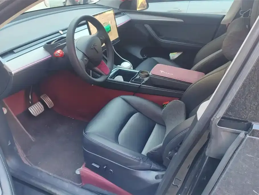 Tesla Model Y 2024 из CN, фото 7
