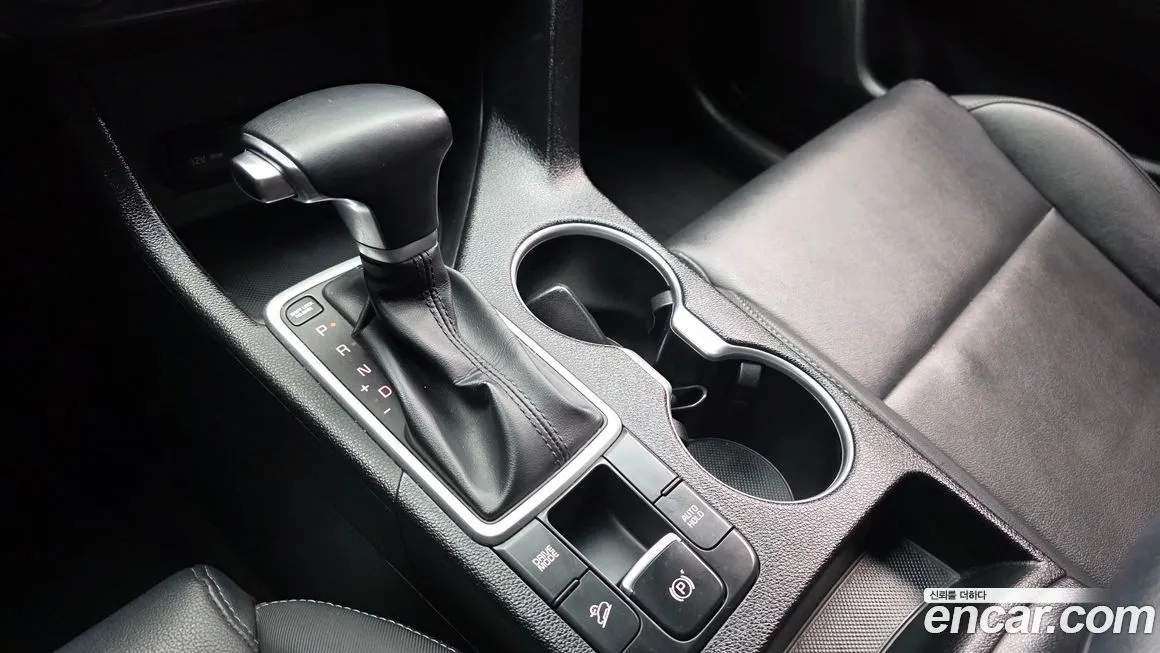 Kia Sportage — фото 9