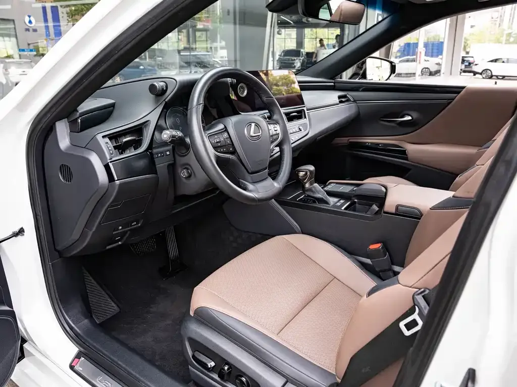 Lexus ES 2021 из CN, фото 3