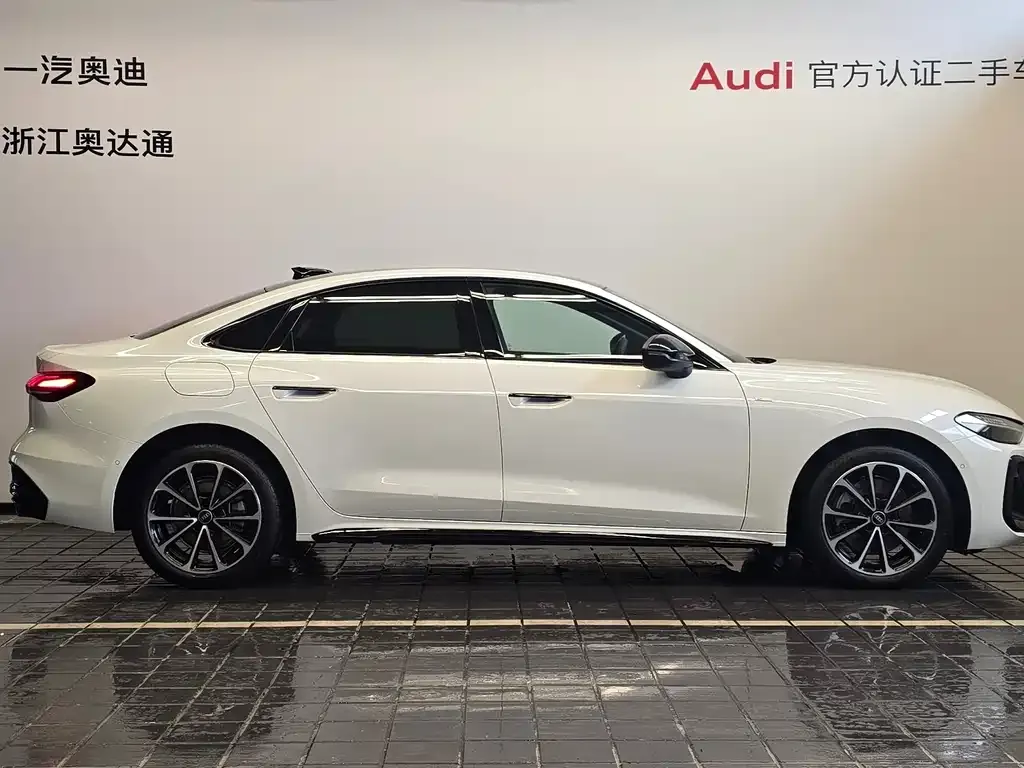 Audi A5L 2025 из CN, фото 2