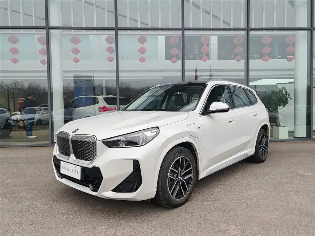 BMW iX1 2025 из CN, фото 1