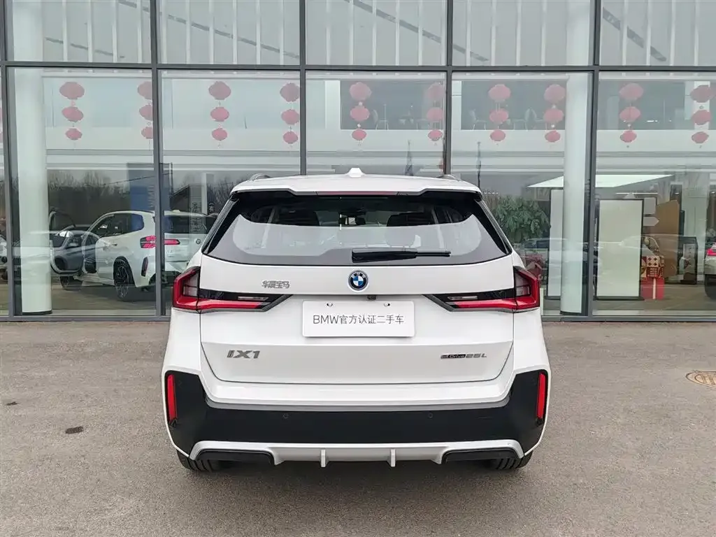 BMW iX1 2025 из CN, фото 10