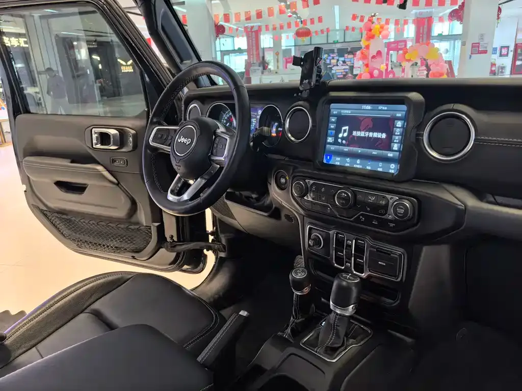 Jeep Wrangler PHEV 2022 из CN, фото 6