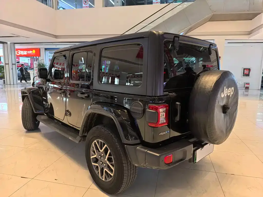 Jeep Wrangler PHEV 2022 из CN, фото 9