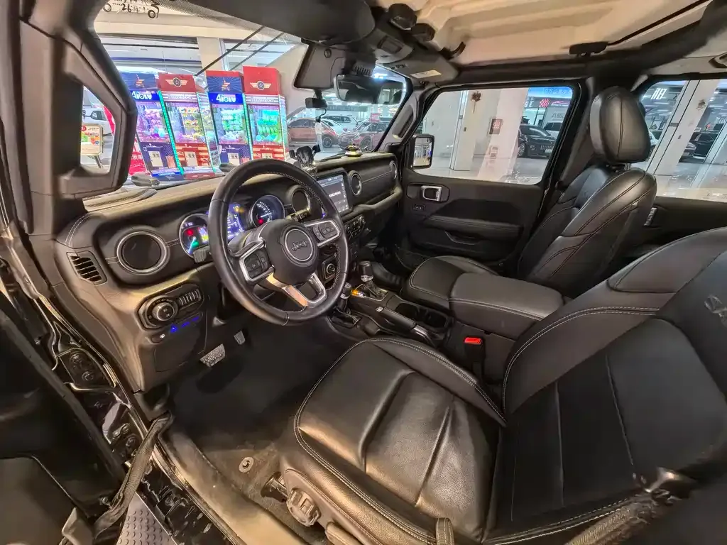 Jeep Wrangler PHEV 2022 из CN, фото 2