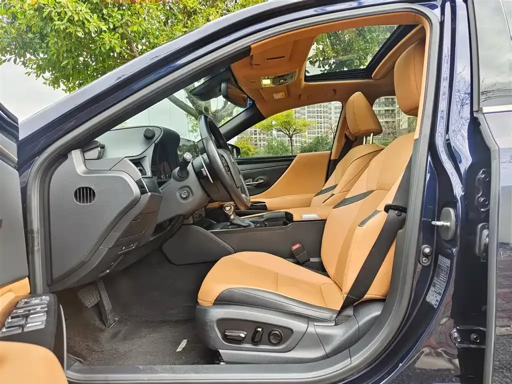 Lexus ES 2022 из CN, фото 2