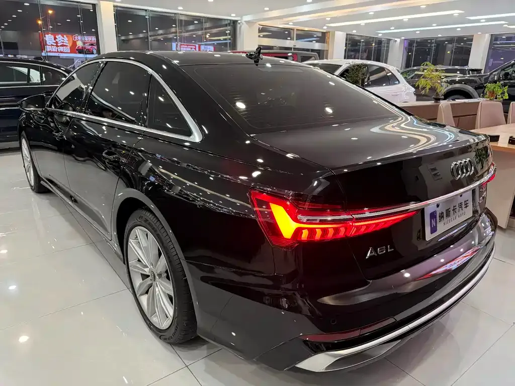 Audi A6L — фото 10
