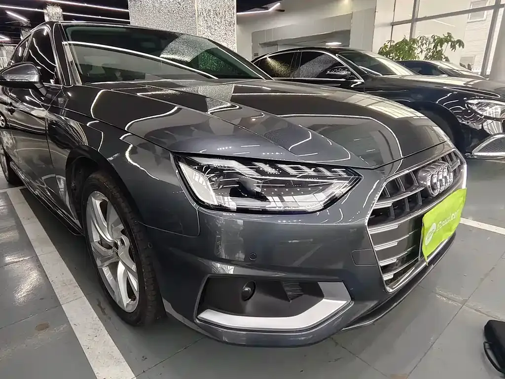 Audi A4L 2021 из CN, фото 4