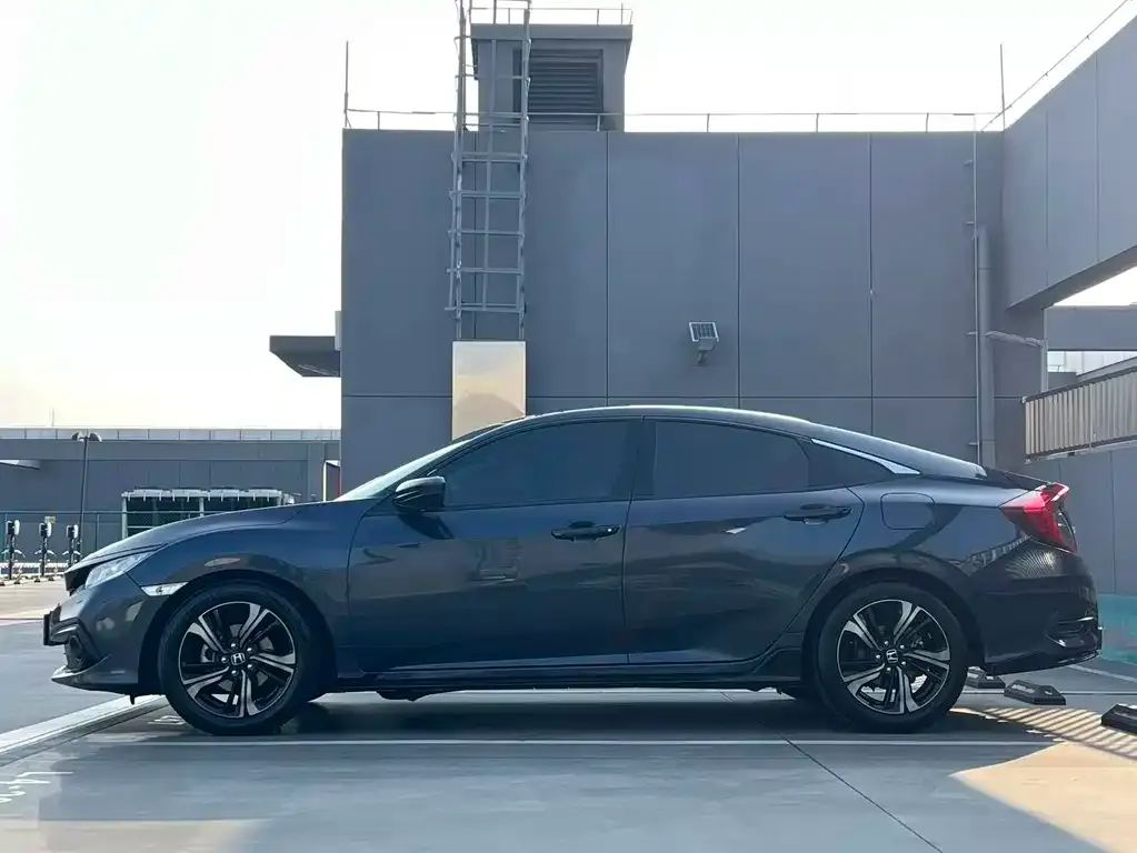 Honda Civic — фото 2