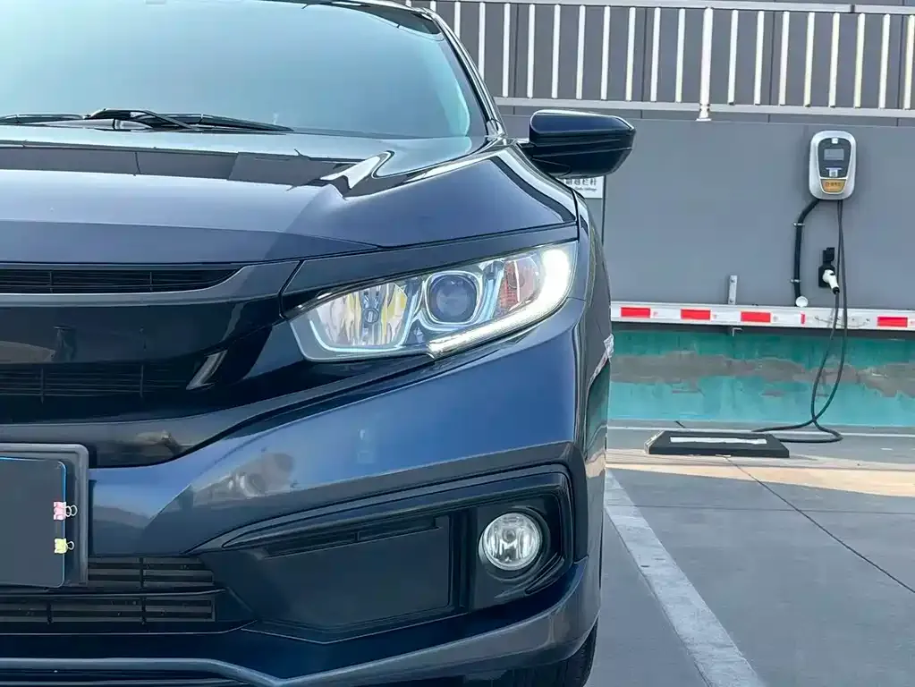Honda Civic — фото 9
