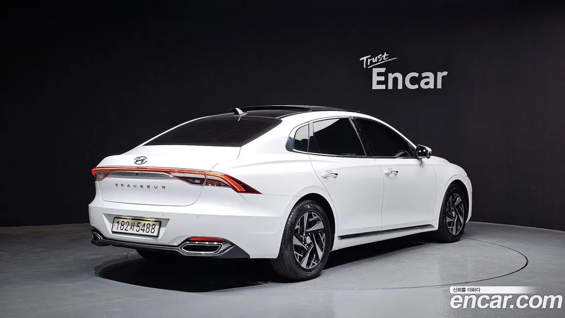 Hyundai Grandeur 2022 из KR, фото 3