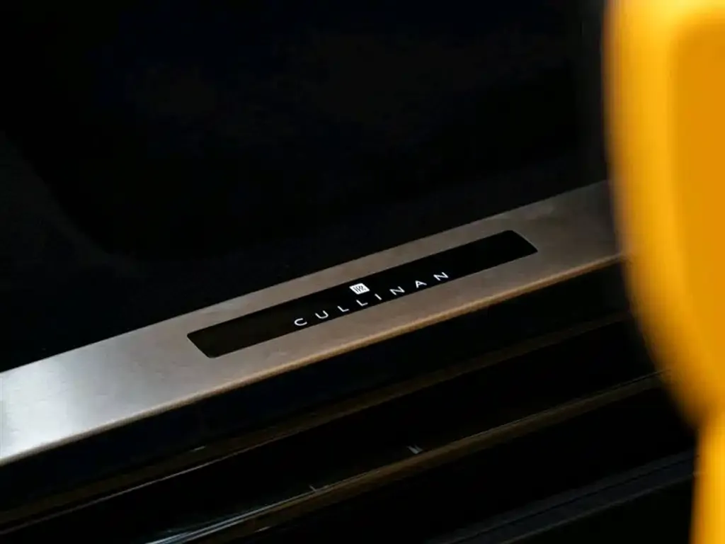 Rolls-Royce Cullinan 2023 из CN, фото 2