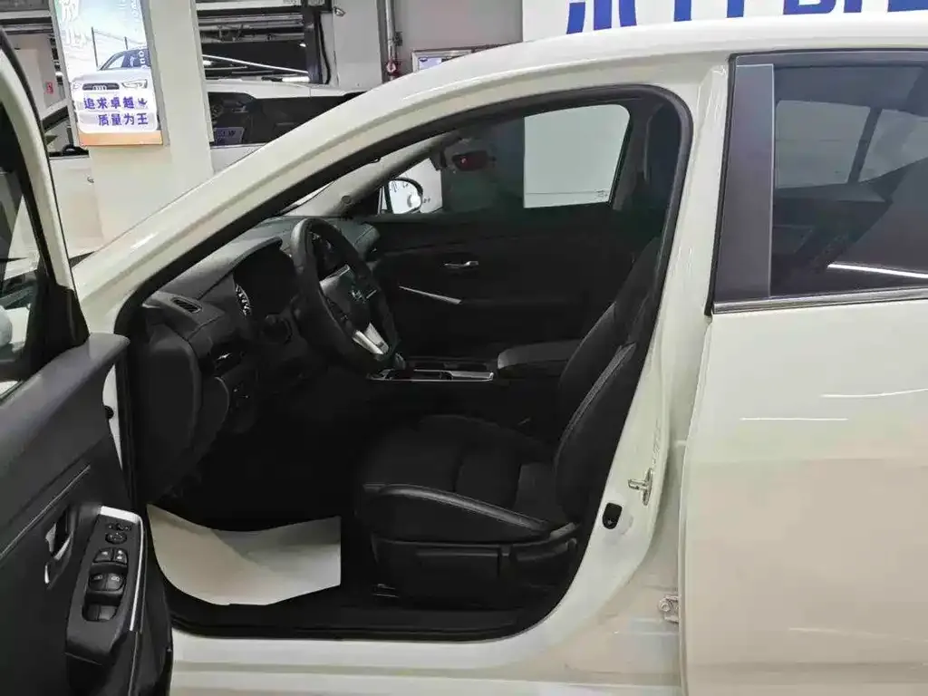 Nissan Sylphy 2023 из CN, фото 3