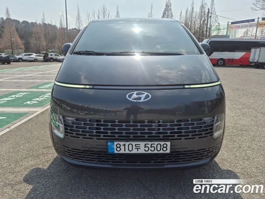 Hyundai Staria — фото 1