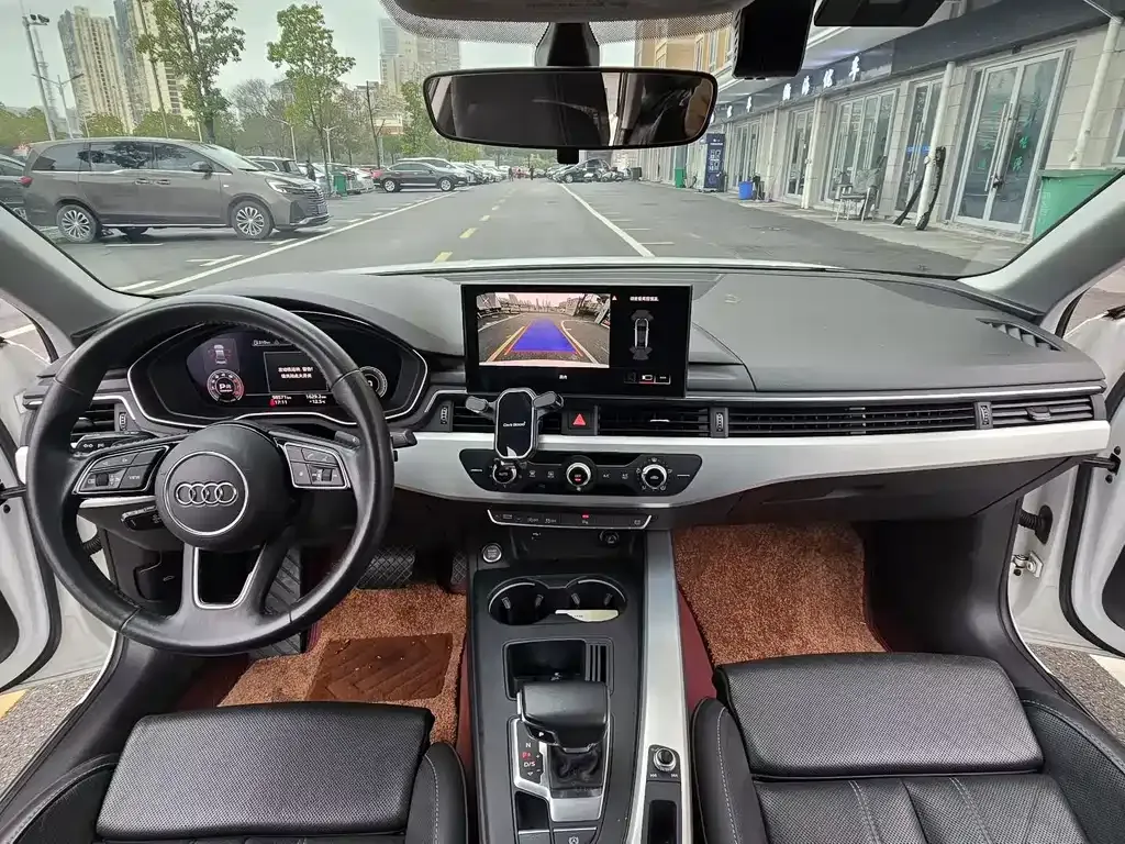 Audi A4L 2021 из CN, фото 9