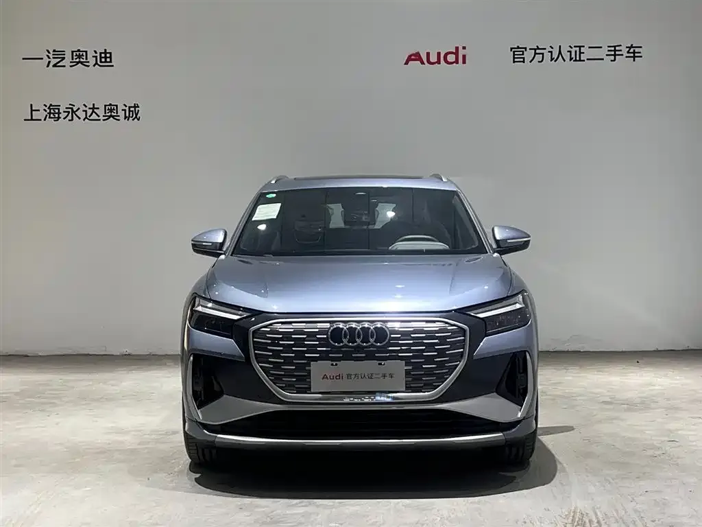 Audi Q4 e-tron — фото 2