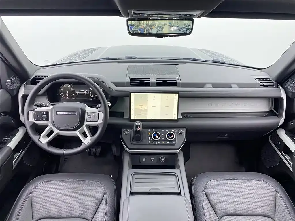 Land Rover Defender — фото 6