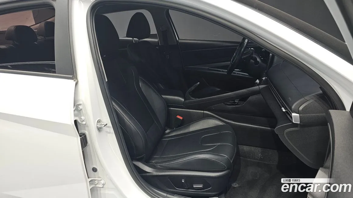 Hyundai AVANTE — фото 2