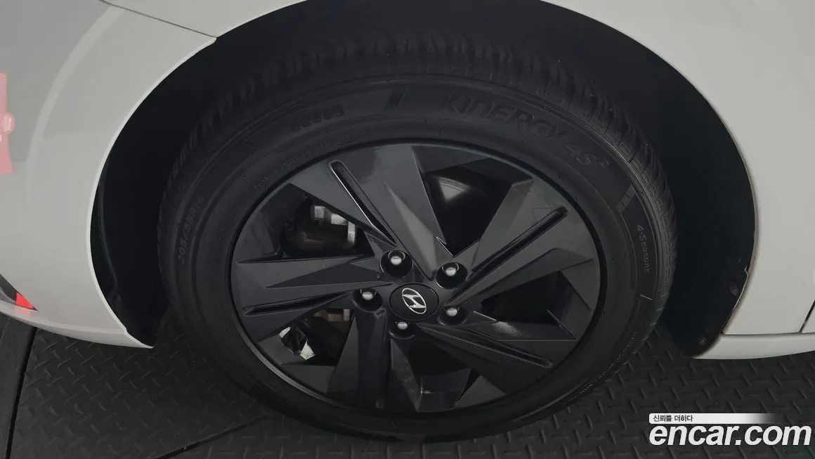 Hyundai AVANTE — фото 3