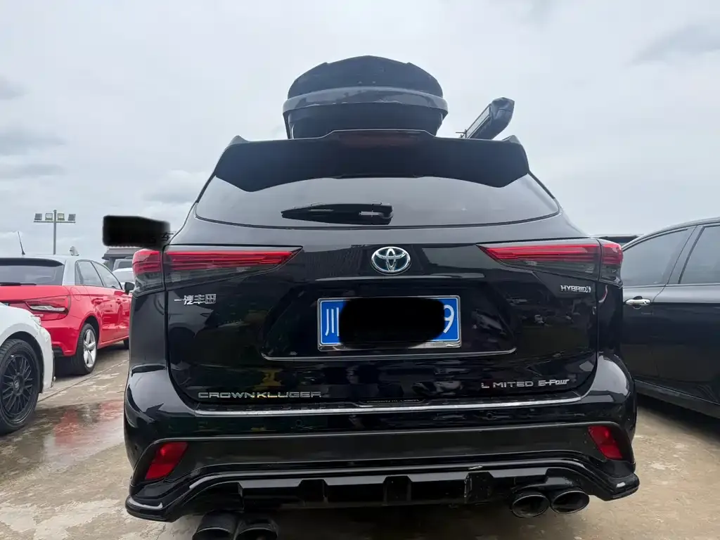 Toyota Crown Kluger 2022 из CN, фото 2