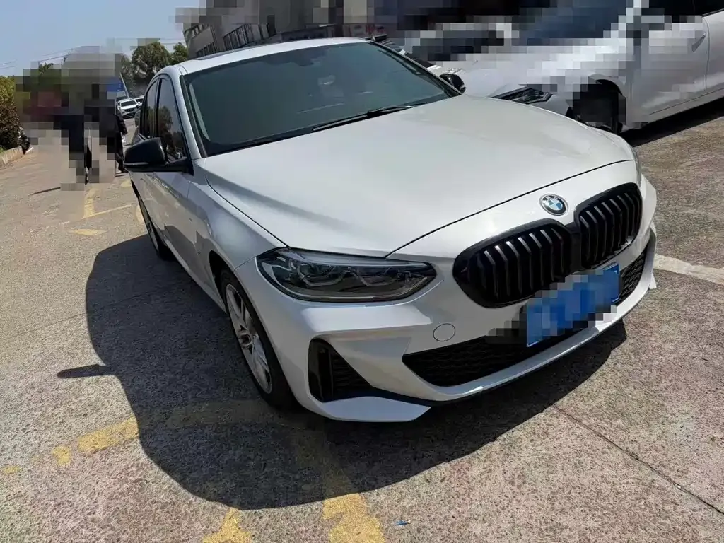 BMW 1 Series 2021 из CN, фото 9