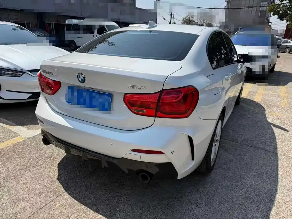 BMW 1 Series 2021 из CN, фото 7