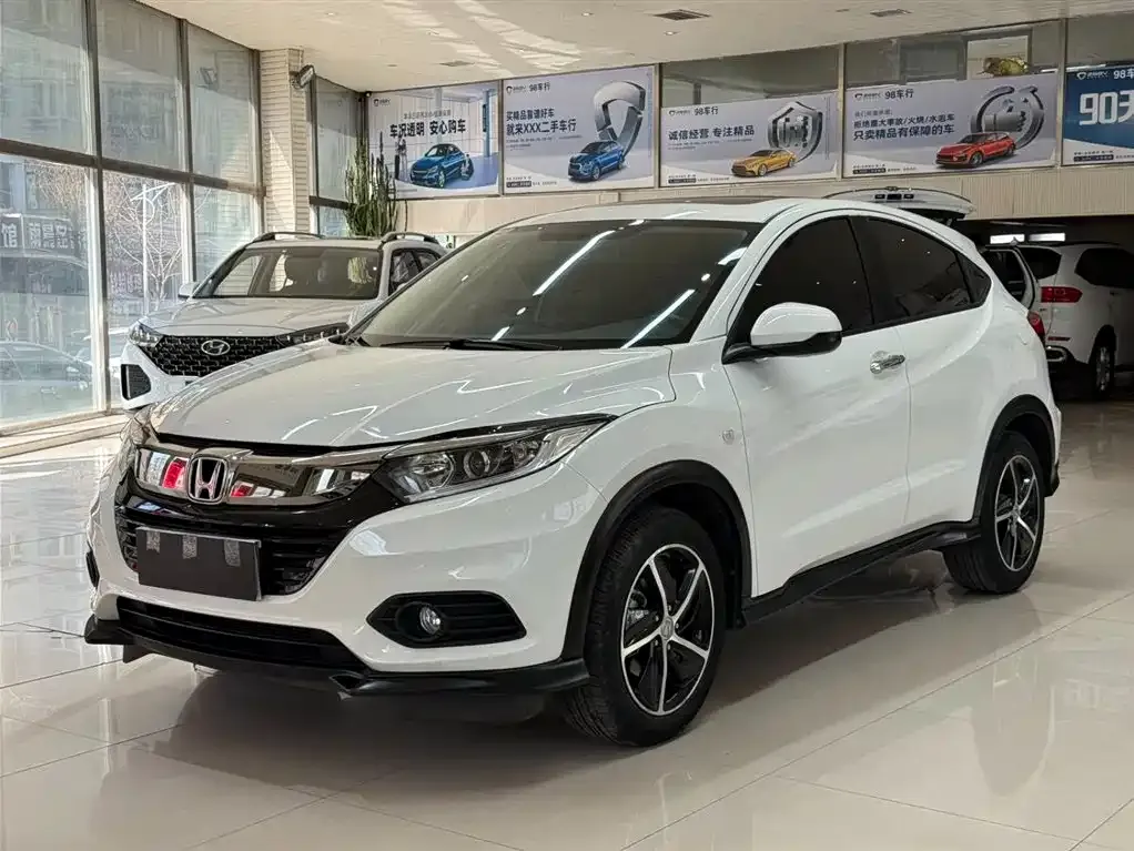 Honda Vezel — фото 1