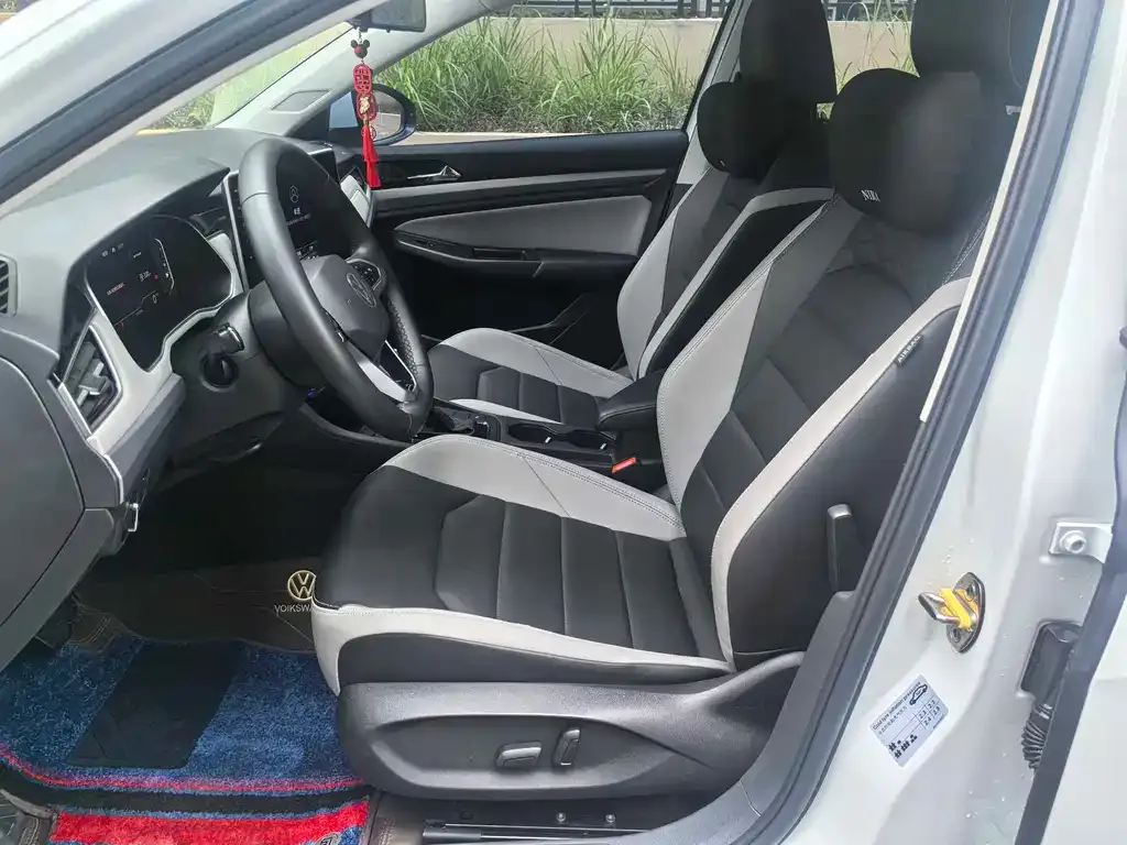 Volkswagen Bora 2023 из CN, фото 3