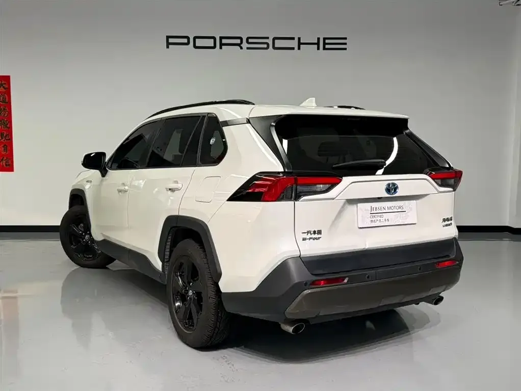 Toyota RAV4 2021 из CN, фото 8