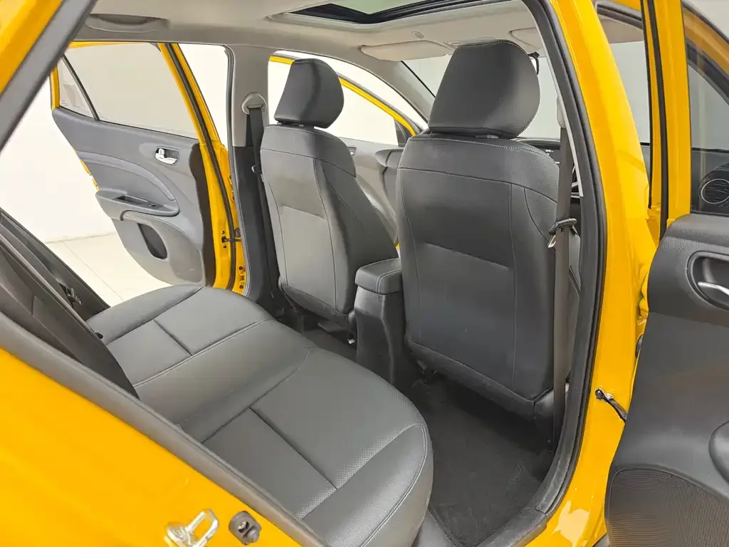 Kia KX1 2022 из CN, фото 4