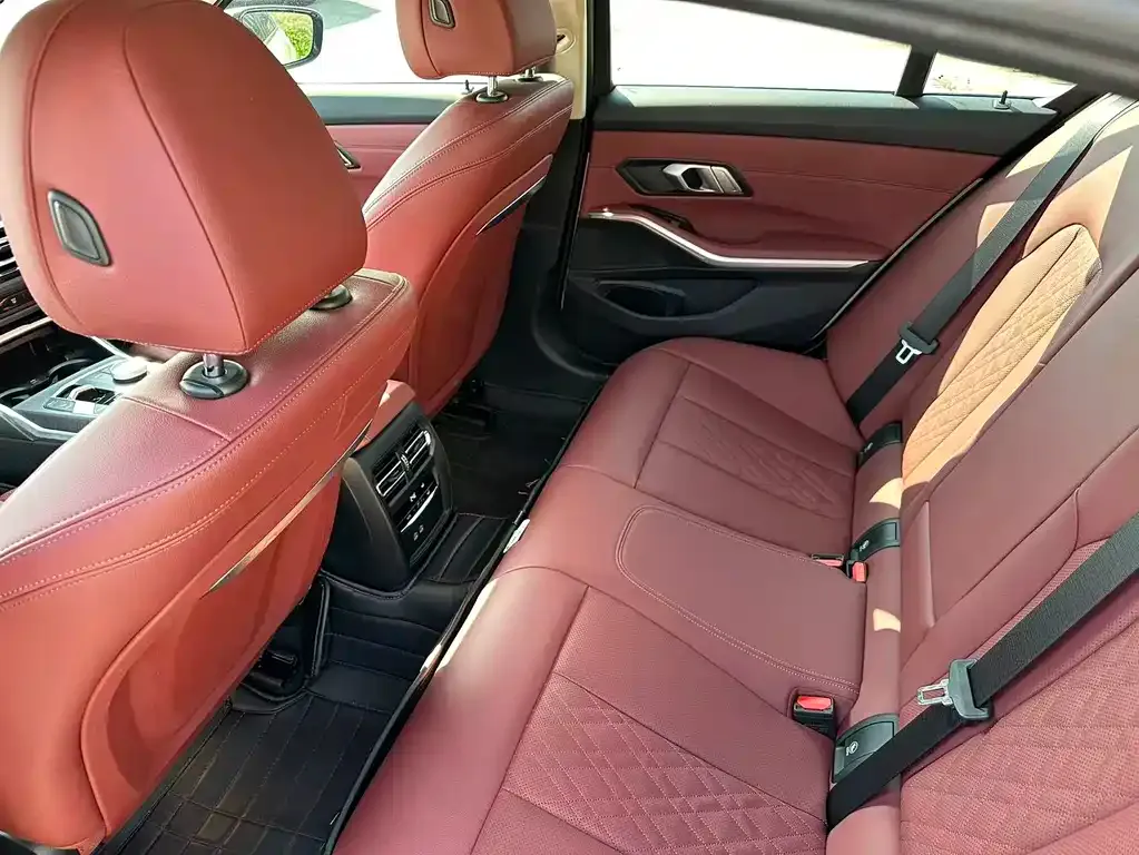 BMW 3 Series 2023 из CN, фото 7