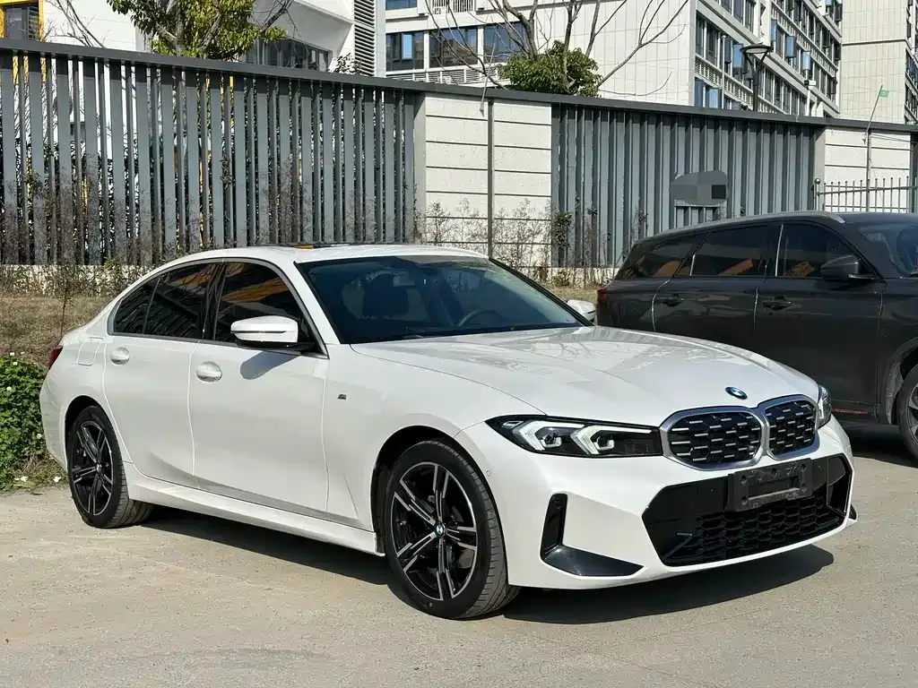 BMW 3 Series 2023 из CN, фото 10