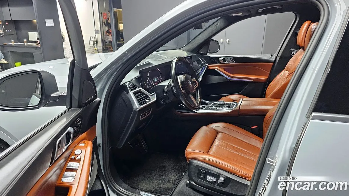 BMW X7 2024 из KR, фото 2