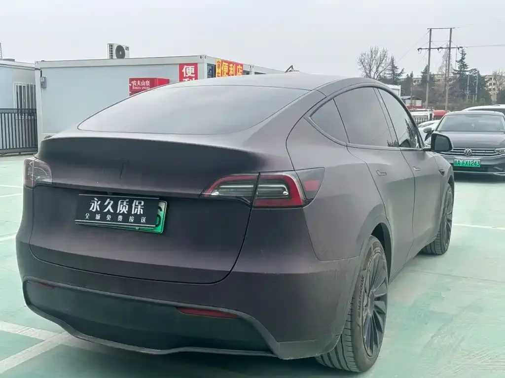 Tesla Model Y — фото 5