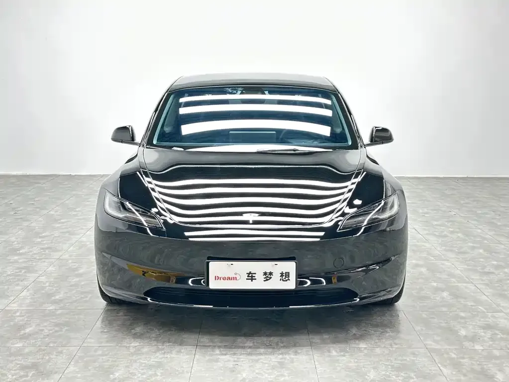 Tesla Model 3 — фото 9