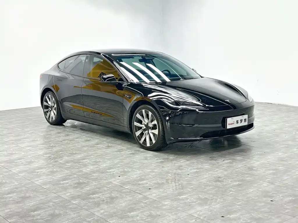 Tesla Model 3 — фото 4