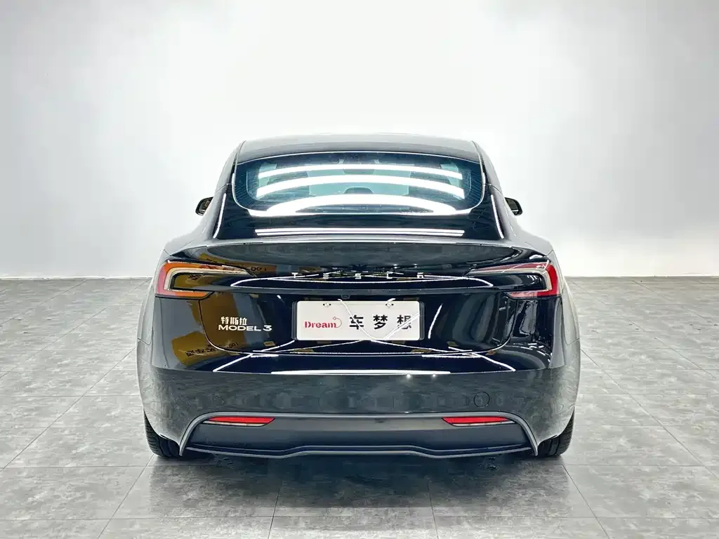 Tesla Model 3 — фото 6