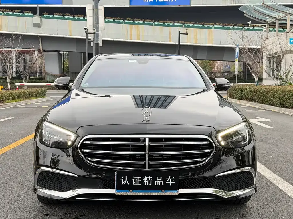 Mercedes-Benz E-Class — фото 3