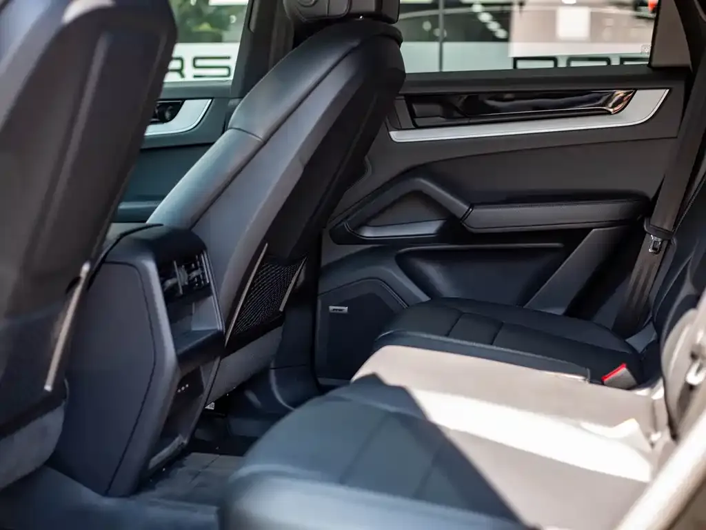 Porsche Cayenne 2025 из CN, фото 2