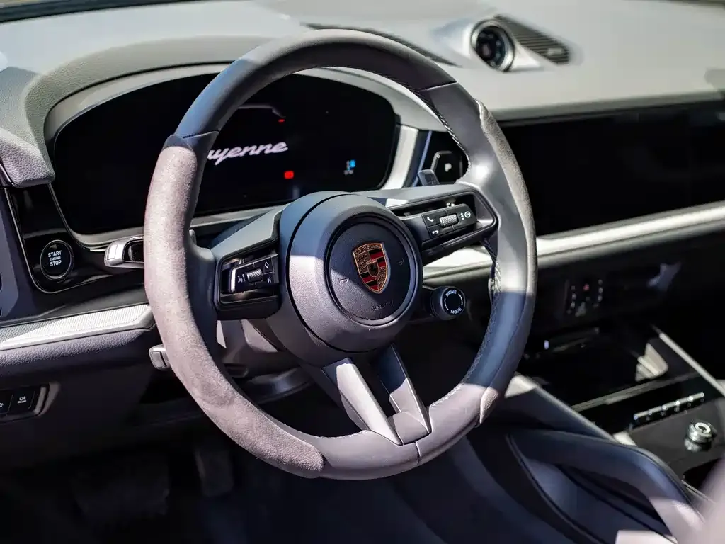 Porsche Cayenne 2025 из CN, фото 6