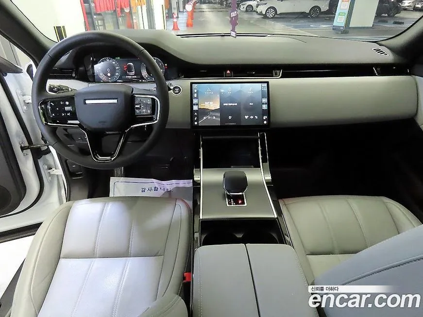 Land Rover Range Rover Evoque — фото 10