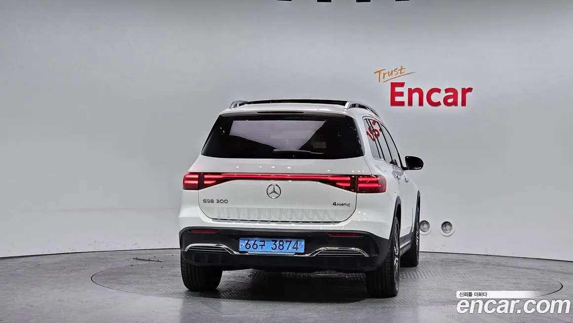 Mercedes-Benz EQB — фото 4
