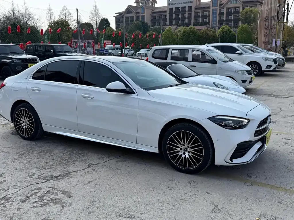Mercedes-Benz C-Class — фото 10