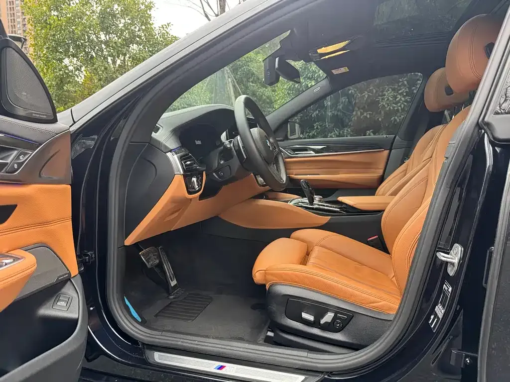 BMW 6 Series GT 2022 из CN, фото 2