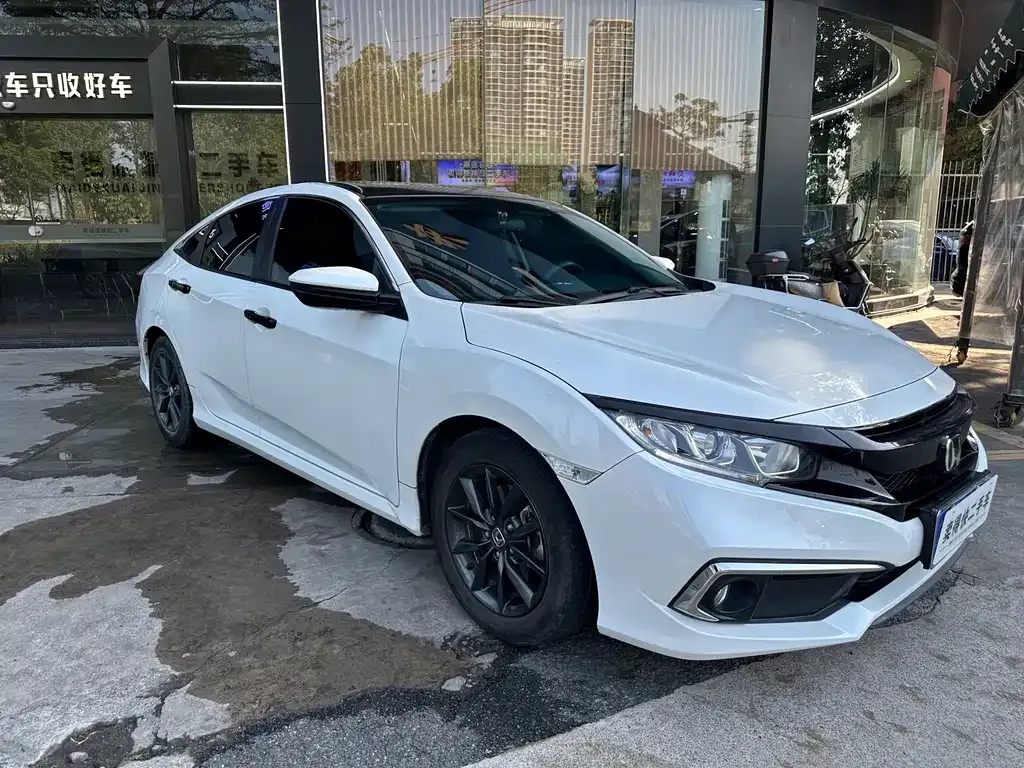 Honda Civic — фото 10